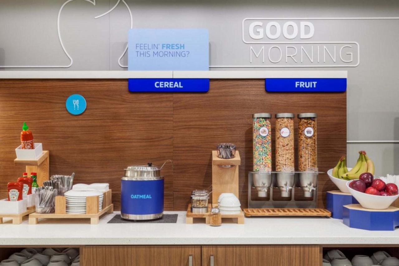 Holiday Inn Express Frazer - Malvern By Ihg Eksteriør billede